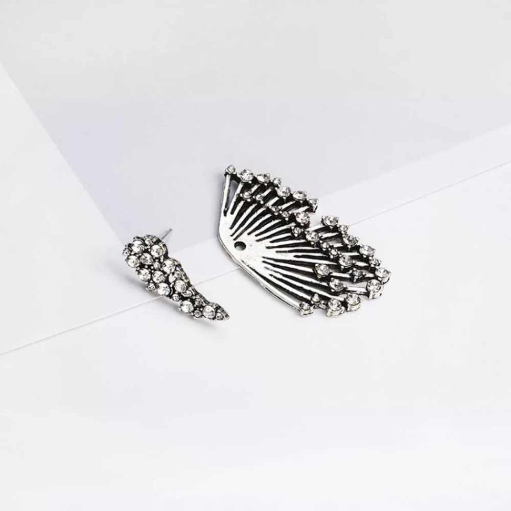 ⚜️[𝟯/$𝟮𝟴]⚜️Big Crystal Silver Gun Earrings New - Picture 11 of 15